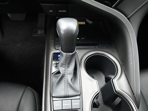 Used 2022 Toyota Camry XSE image 24