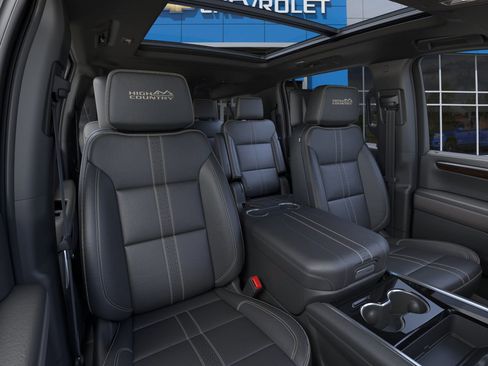 New 2025 Chevrolet Suburban High Country image 16