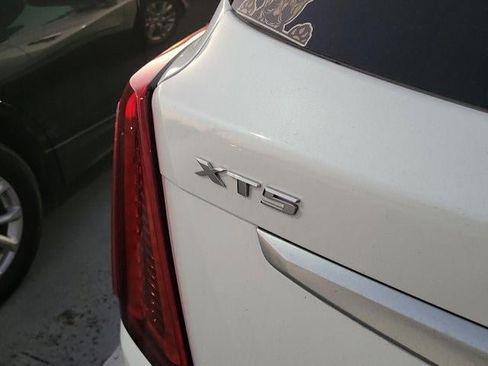 Certified 2023 Cadillac XT5 Luxury image 8