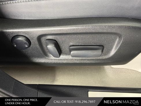 Used 2017 Lexus RX 350 AWD w/ Premium Package image 47