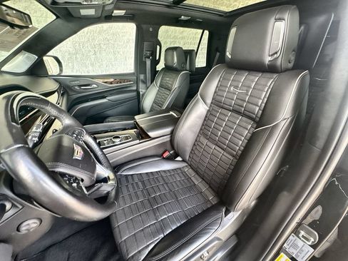 Certified 2021 Cadillac Escalade Sport Platinum AWD/4WD image 19