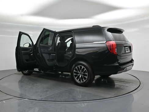 Certified 2025 Ford Expedition Platinum image 34