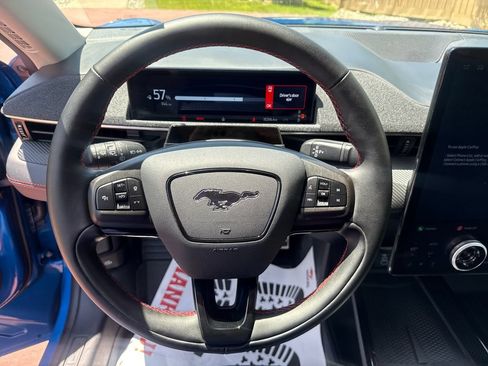 Used 2025 Ford Mustang Mach-E Premium w/ Sport Appearance Package AWD/4WD image 15