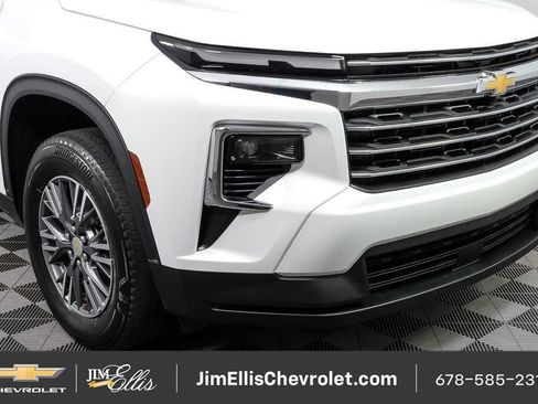 Certified 2025 Chevrolet Traverse LT FWD image 9