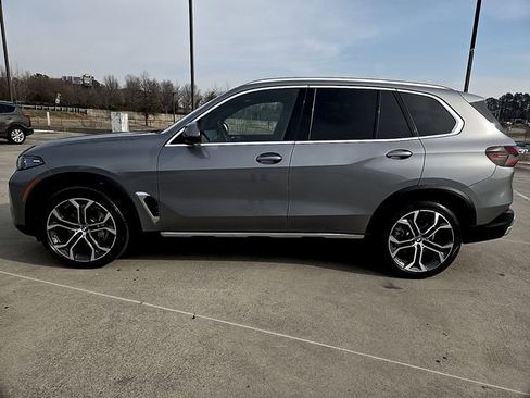 Used 2025 BMW X5 xDrive40i w/ Climate Comfort Package image 8