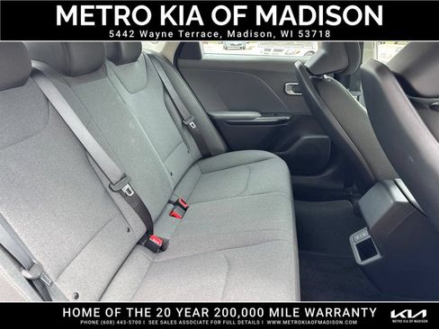Used 2025 Kia K4 FWD image 38