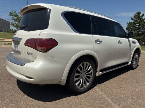 Used 2016 INFINITI QX80 4WD w/ Deluxe Technology Package image 5
