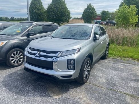 Used 2024 Mitsubishi Outlander Sport SE AWD/4WD image 3