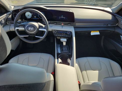 New 2025 Hyundai Elantra Limited w/ Cargo Package image 16