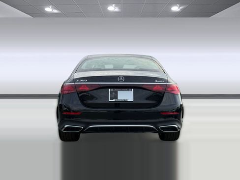 New 2026 Mercedes-Benz E 350 4MATIC Sedan image 9