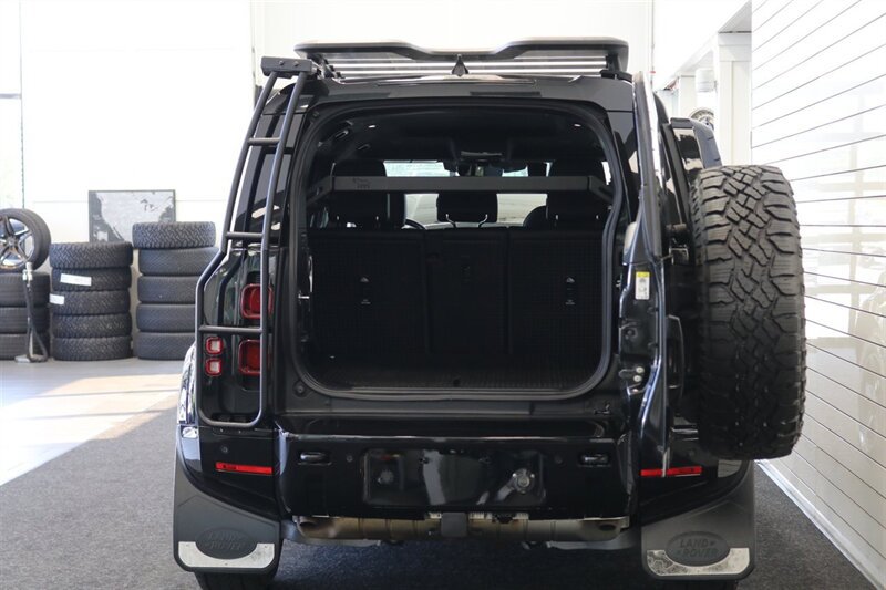 Used 2023 Land Rover Defender 110 S AWD/4WD image 17