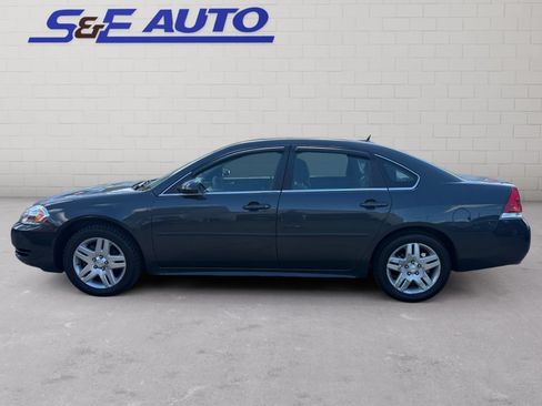 Used 2016 Chevrolet Impala LT FWD image 2