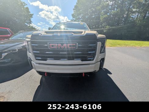 Used 2026 GMC Sierra 2500 AT4 w/ AT4 Premium Plus Package AWD/4WD image 10