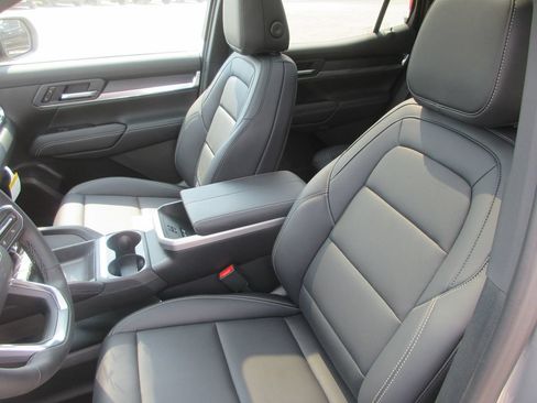 New 2027 GMC Terrain Elevation w/ Elevation Premium Package FWD image 11