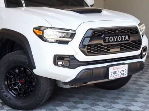 Used 2021 Toyota Tacoma TRD Pro AWD/4WD image 3