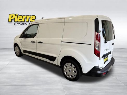 Used 2023 Ford Transit Connect XLT image 2