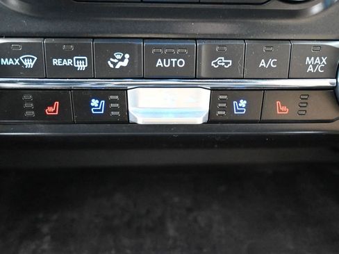 Used 2023 Ford F150 Lariat w/ Equipment Group 502A High image 16