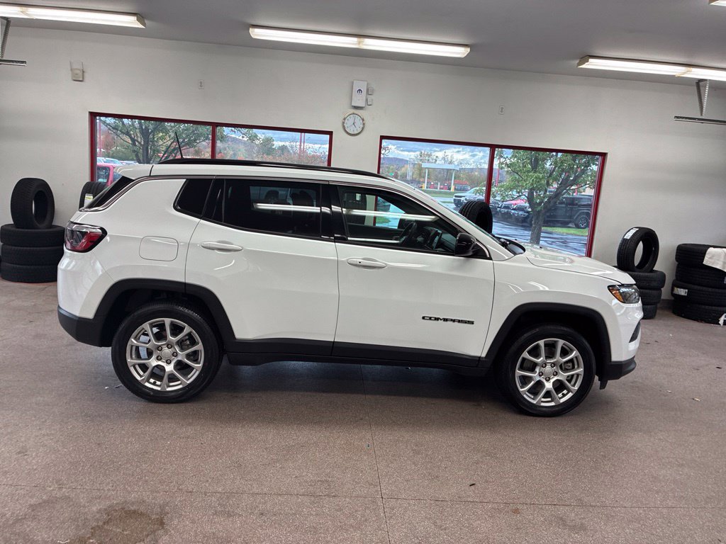 Certified 2023 Jeep Compass Latitude AWD/4WD image 26