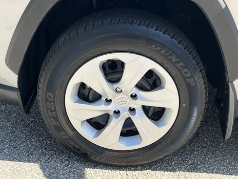 Used 2025 Toyota RAV4 LE image 27