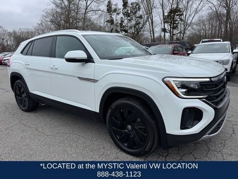 Certified 2025 Volkswagen Atlas Cross Sport SE w/ Black Wheel Package image 3