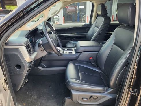 Used 2024 Ford Expedition Max XLT RWD image 11