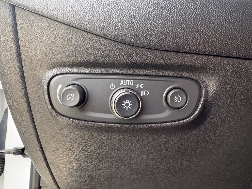 Used 2020 Chevrolet Equinox LT FWD image 18