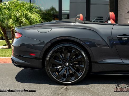 Used 2024 Bentley Continental GT V8 AWD/4WD image 33