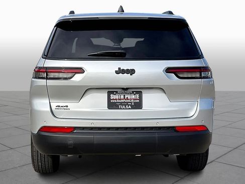 New 2025 Jeep Grand Cherokee L Altitude image 4