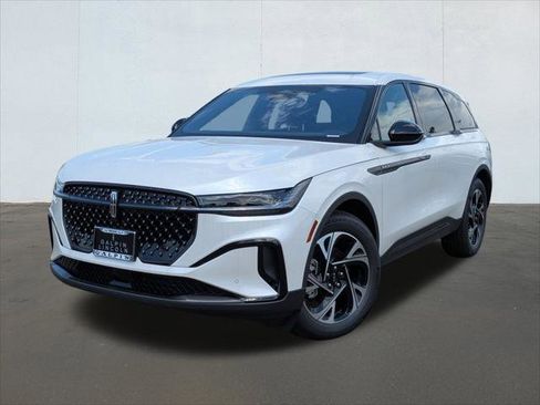 New 2025 Lincoln Nautilus Premier w/ Equipment Group 102A image 1