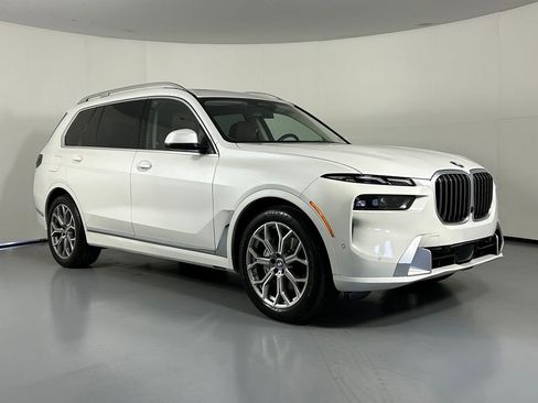 Used 2024 BMW X7 xDrive40i w/ Executive Package AWD/4WD image 1