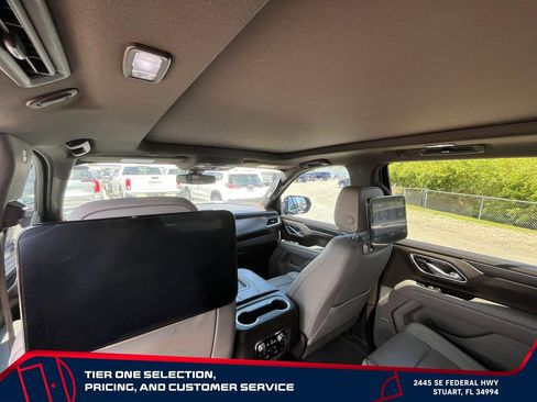 Used 2021 GMC Yukon SLT w/ SLT Luxury Plus Package RWD image 12