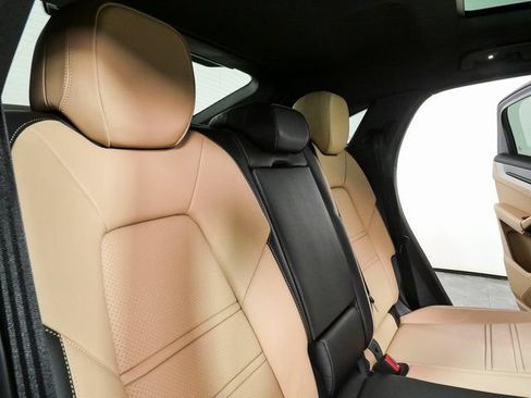 New 2026 Porsche Cayenne Coupe AWD/4WD image 24