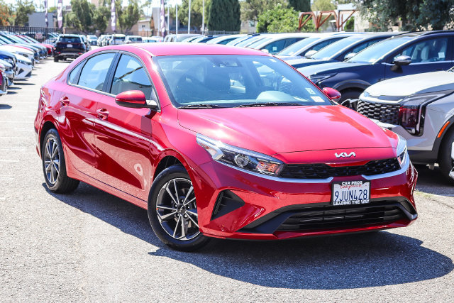Used 2024 Kia Forte LXS FWD image 1