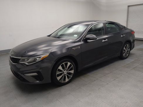 Used 2019 Kia Optima S FWD image 2