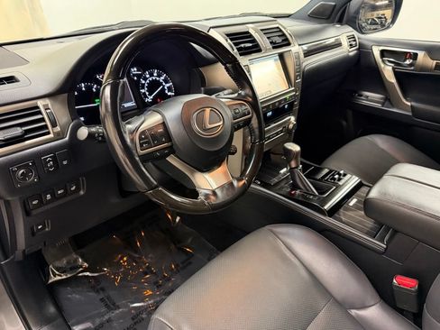 Used 2021 Lexus GX 460 Premium w/ Premium Package AWD/4WD image 16