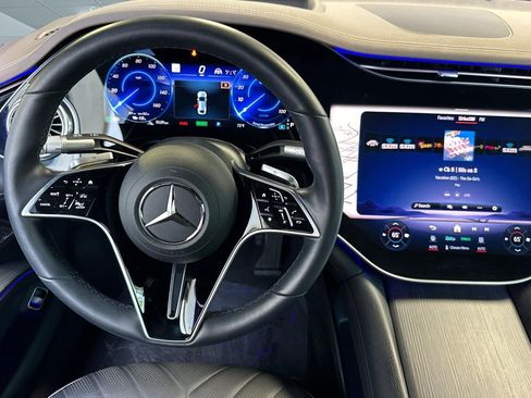 Used 2023 Mercedes-Benz EQS 580 4MATIC Sedan image 29