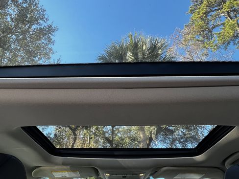 Used 2017 Nissan Maxima Platinum image 37