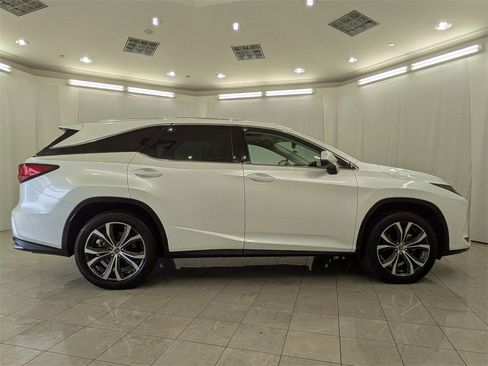 Used 2020 Lexus RX 350L FWD w/ Premium Package image 11