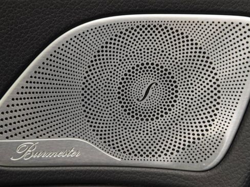 Used 2017 Mercedes-Benz S 550 Sedan w/ Sport Package w/ Sport Package image 33