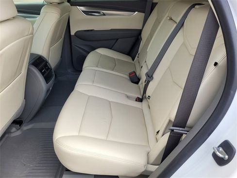 Used 2022 Cadillac XT5 Premium Luxury image 24