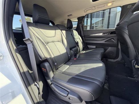 Used 2024 INFINITI QX60 Pure image 8