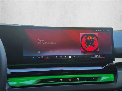 Certified 2025 BMW i5 eDrive40i w/ Premium Package image 19