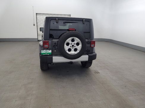 Used 2014 Jeep Wrangler Unlimited Sahara w/ Dual Top Group AWD/4WD image 6