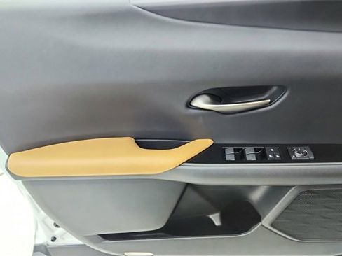 Used 2023 Lexus UX 250h AWD w/ Premium Package image 34