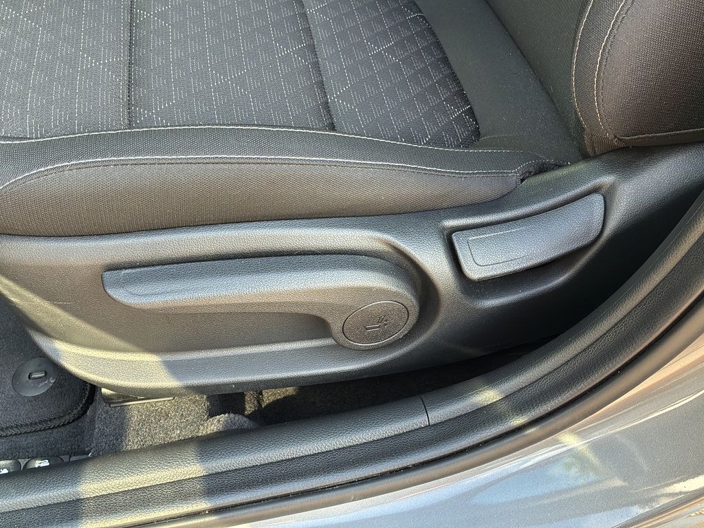 Used 2023 Kia Rio S FWD image 13