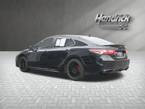 Used 2020 Toyota Camry SE image 7