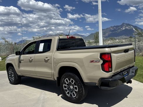 Used 2024 Chevrolet Colorado Z71 w/ Z71 Convenience Package 2 AWD/4WD image 3