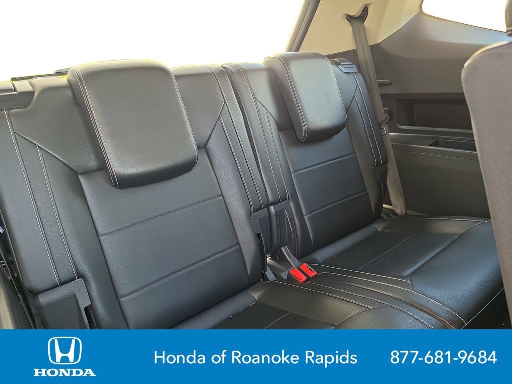 Used 2021 Volkswagen Atlas SE FWD image 18