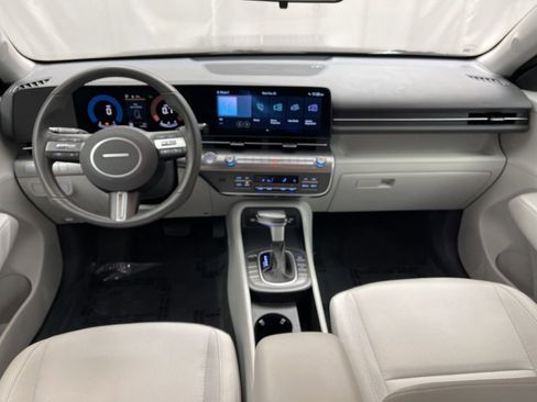 Used 2025 Hyundai Kona SEL image 9