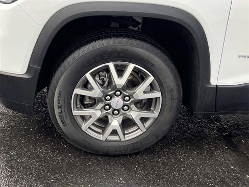 Used 2023 GMC Acadia SLE w/ Driver Convenience Package image 9